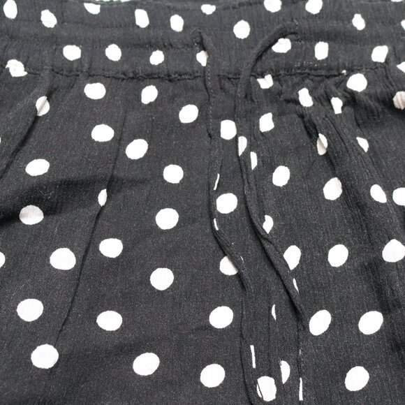 Garage Women's Ruffled White and Black Polka Dot Shorts, size Extra Small - Picture 3 of 9